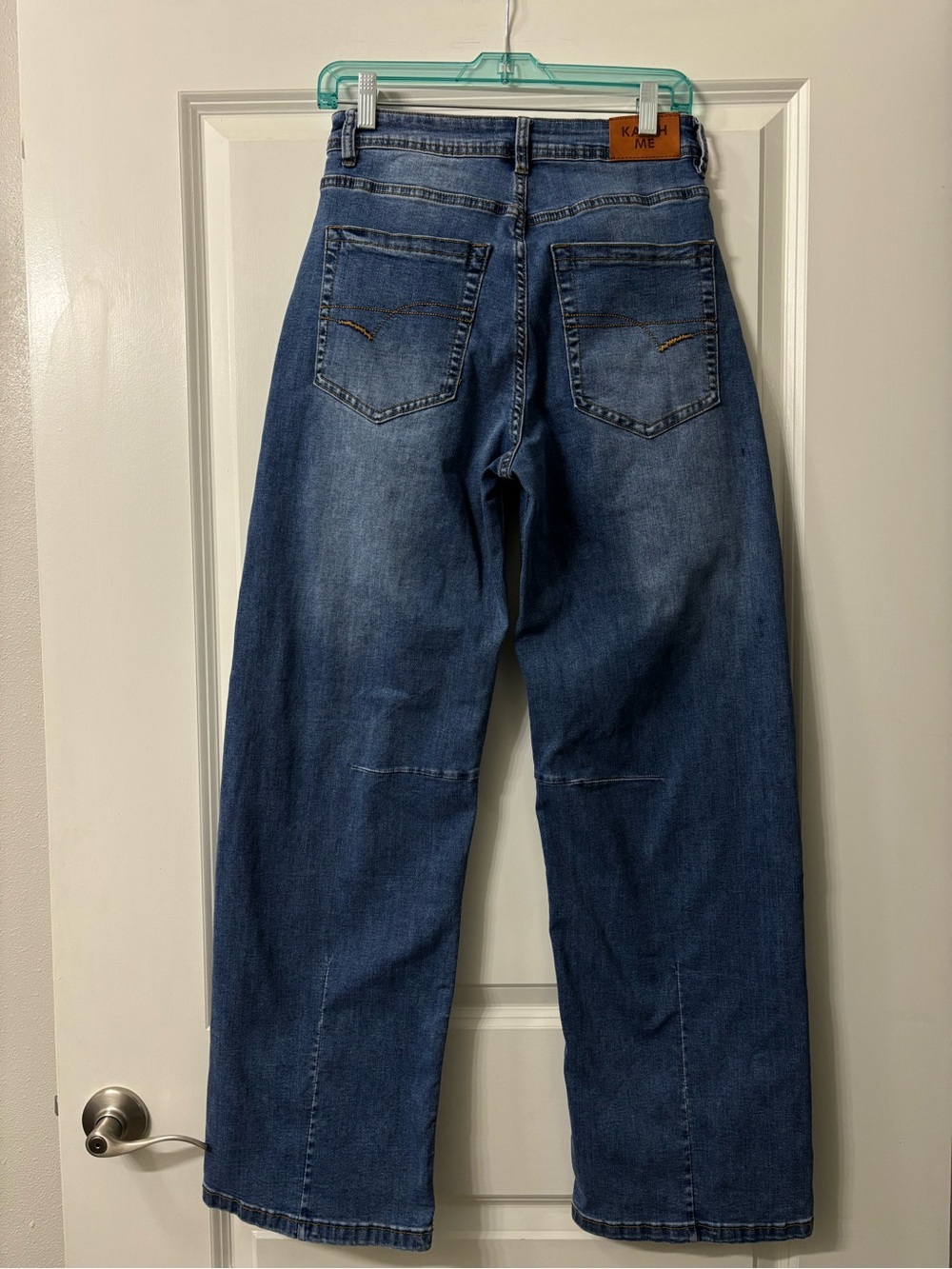 Katch Me Barrel Leg Jeans size Small Euro 36